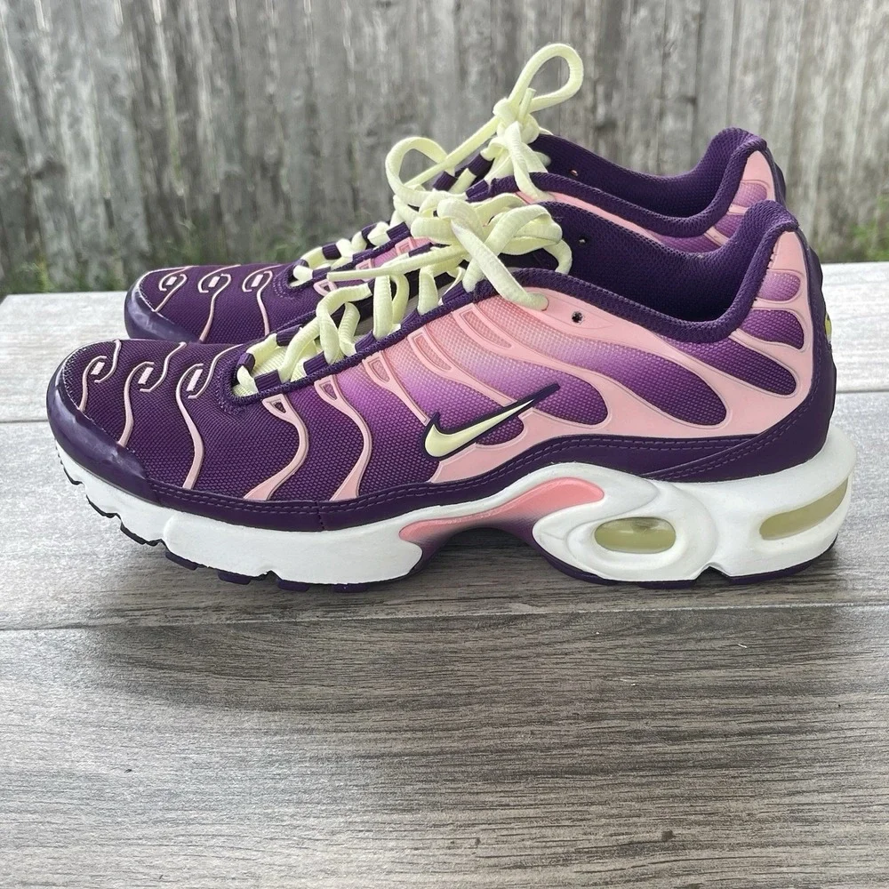 Nike Air Max Plus TN‎ Running Shoes Youth 7Y Lucky Charms Purple Sneakers AV7962